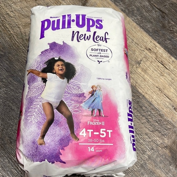 Huggies Pull ups -Frozen II Disney - Picture 1 of 4